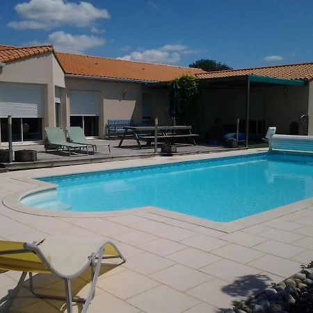 La Chambre Des Amis Parthenay Exterior foto