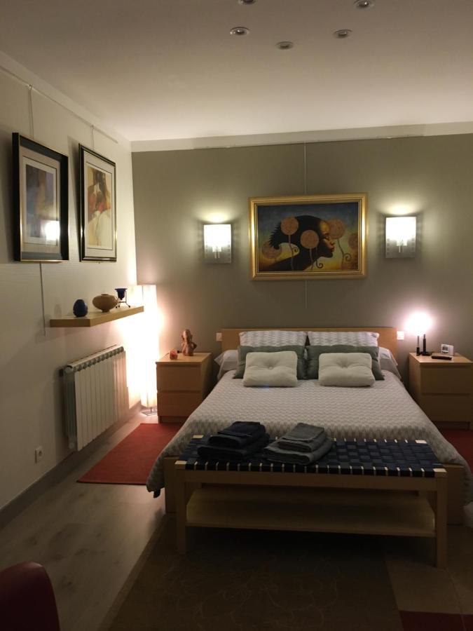 La Chambre Des Amis Parthenay Exterior foto